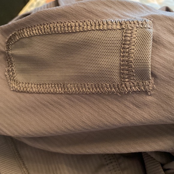 Lululemon Athletic women’s High Rise Gray Leggings Size 4 - Picture 6 of 8